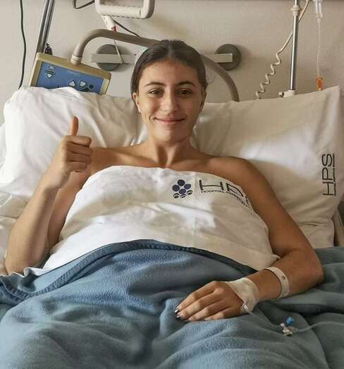 Natalia Padrón sonríe tras la operación/TA.